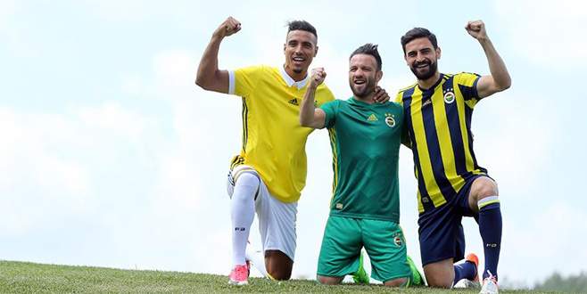 Fenerbahçe’nin yeni sezon formaları tanıtıldı