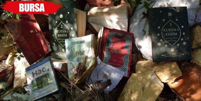 Doğa yürüyüşünde çöplerin içinde FETÖ’nün kitaplarını buldular