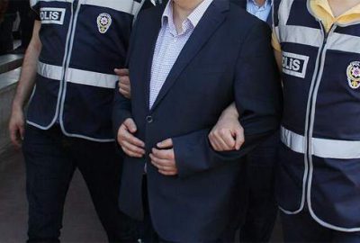 Eski rektöre FETÖ gözaltısı