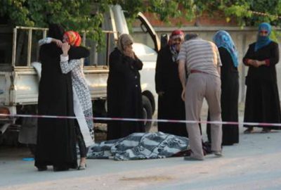 Kamyonet kaldırımda oturan kadınlara çarptı: 1 ölü, 7 yaralı