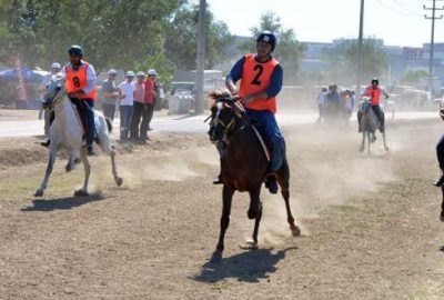 Nilüfer Rahvan At Yarışları nefes kesti