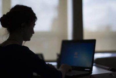 Medicana International Uzman Klinik Psikoloğu Güllüoğlu, "online olamama korkusu" sonucu