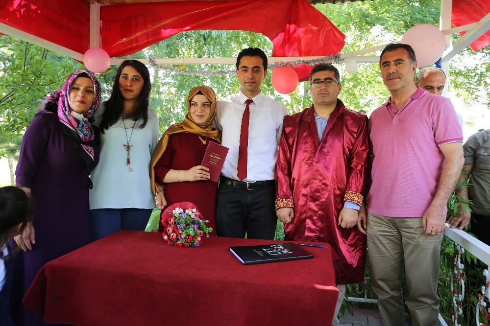 Varto kayyumu ilk defa nikâh kıydı