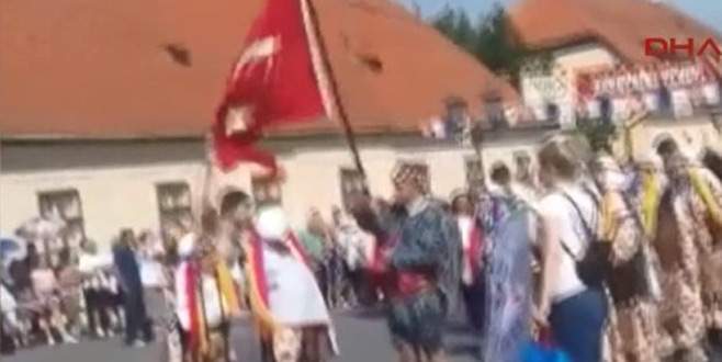 Hırvatistan’da Türk bayrağına çirkin saldırı