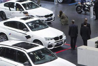 Lüks otomobil satışları frene bastı