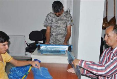 Adıyaman'ın Gölbaşı ilçesinde, bir yıl önce açılan Engelsiz Evi'nde çalışan
