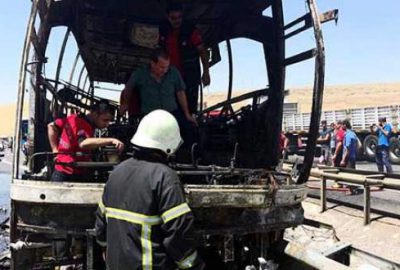 Otobüs alev alev yandı: Yaralılar var