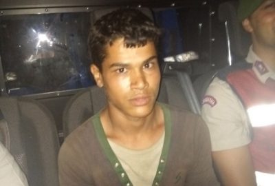 Camideki güvenlik kamerası görüntüleri hırsızı ele verdi