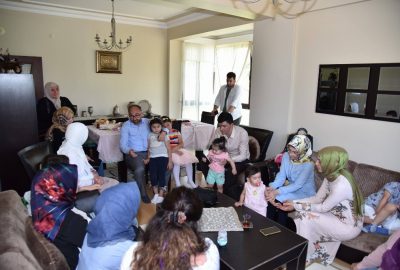 Başkan Üzülmez şehit ailelerini ziyaret etti