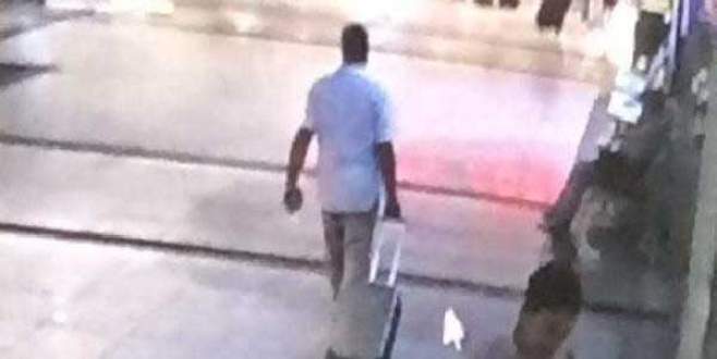 ‘Valizim çalındı’ dedi başkasının valizini çaldı