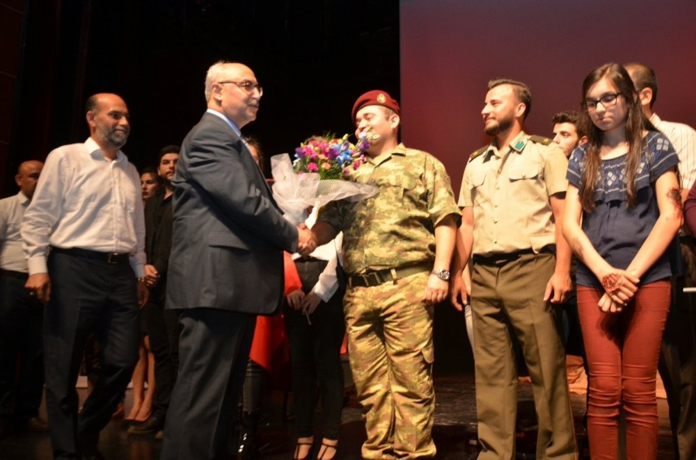 Aydın’da “Demokrasi Destanı” adlı tiyatro gösterisi sahnelendi