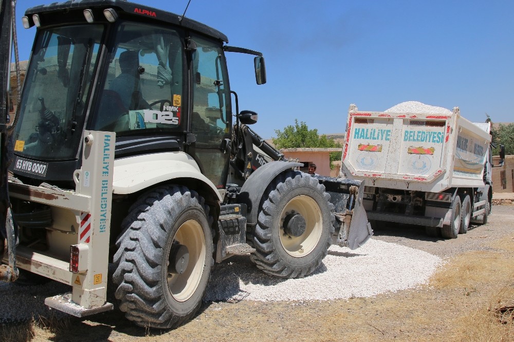 Haliliye Belediyesi kırsaldaki yol atağını sürdürüyor