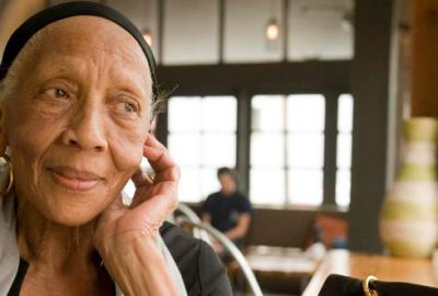 Yaşlı kadın hırsız yine yakalandı