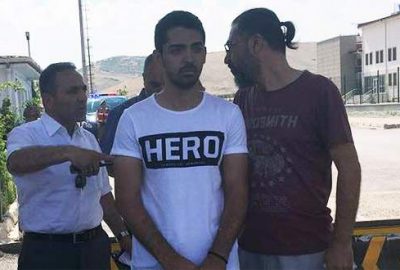 ‘Hero’ yazılı tişörtle duruşmaya gelen şüpheli tutuklandı