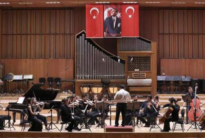 TÜRKSOY Gençlik Oda Orkestrası'nda Türk dünyasının farklı ülkelerinden yer alan