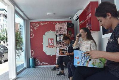 Bilecik'te kliması, kütüphanesi, internet bağlantısı ve kahve makinesi bulunan otobüs