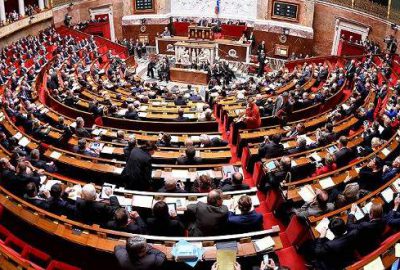 Fransız meclisinde ceket ve kravat zorunluluğu kalktı