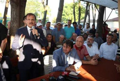 Başbakan Yardımcısı Çavuşoğlu, çiftçilerle bir araya geldi