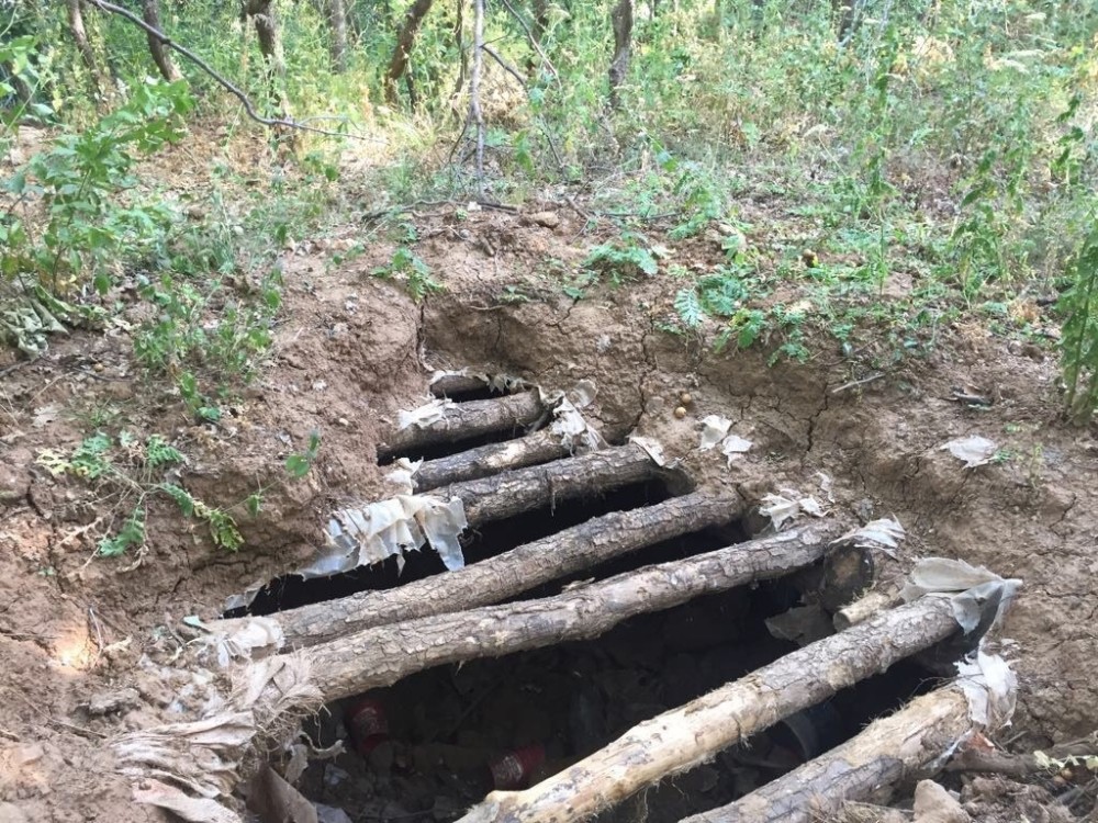 Bingöl’de teröristlerin 5 odalı sığınağı bulundu