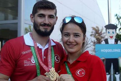 İşitme Engelliler Olimpiyatları'nda altın madalya kazanan güreşçi Kadir Kuş, Cumhurbaşkanımız