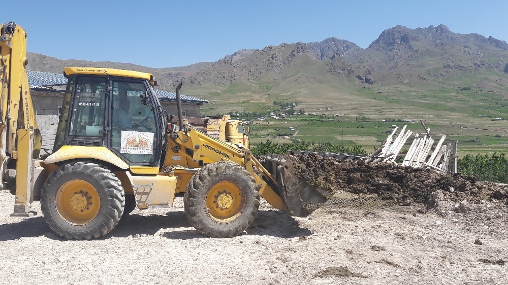 İpekyolu Belediyesinden mera gübreleme çalışması
