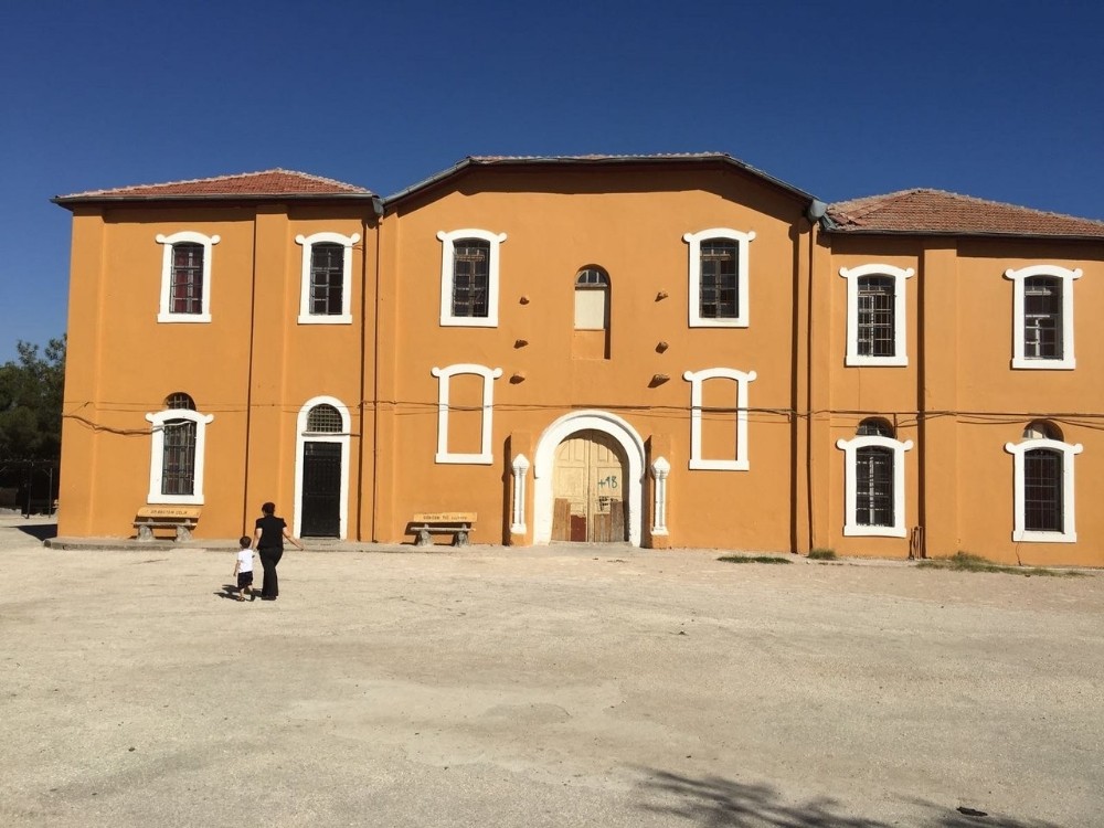 Sarı okul kültür müzesi olacak