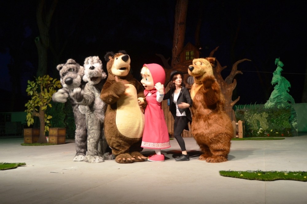 ‘Mişa ve Koca Ayı’ Ayvalıklı çocuklarla buluştu ‘Mişa ve Koca Ayı’ Ayvalıklı çocuklarla buluştu