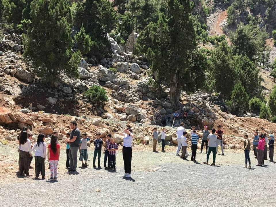 Aladağlı çocuklara yaz okulu Aladağlı çocuklara yaz okulu