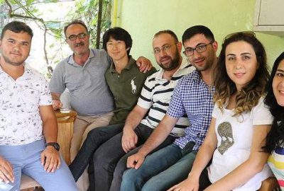 Yozgatlı arkadaşının düğünü için Türkiye'ye gelen Younggi Song, otostop çekerek