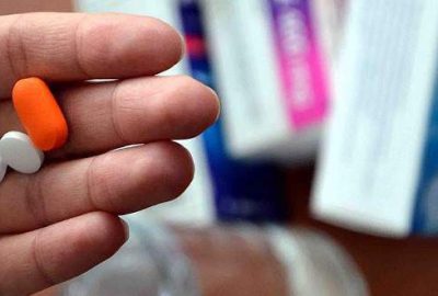 İngiliz doktorlar antibiyotiklerin gerektiğinden daha kısa süre kullanılması durumunda antibiyotik