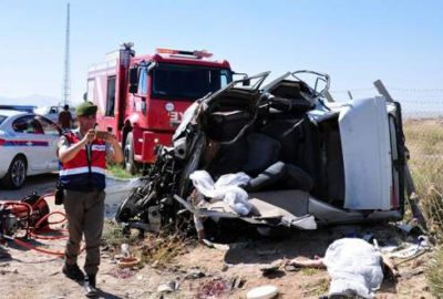 Taziye dönüşü katliam gibi kaza: 4 ölü, 3 yaralı