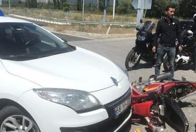 Bursa’da motosiklet otomobilin altına girdi: 1 yaralı