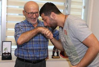 Kocaeli'de yerde 20 bin lira bulan 65 yaşındaki bir kişi,
