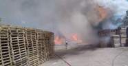 Bursa’da palet fabrikası alev alev böyle yandı
