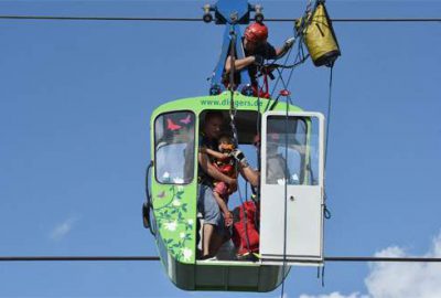 Köln Teleferiği’nde kurtarma operasyonu