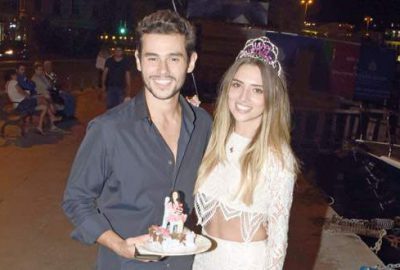 Sevgiliye sürpriz kutlama