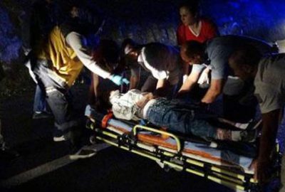 Sevdiği kişiye vermedikleri için seyir halindeki otomobilden atladı