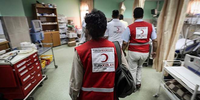 Türk Kızılayının Yemen’e tıbbi yardımları Aden’e ulaştı