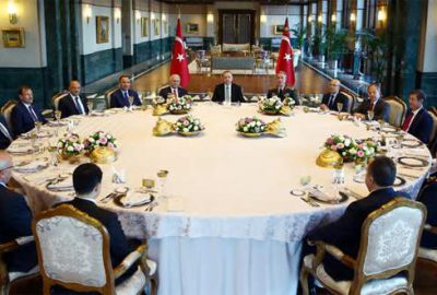 Erdoğan, YAŞ üyeleri onuruna yemek verdi