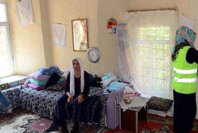 Bitlis Belediyesi Temizlik İşleri Müdürü Yıldız,"Valimizin direktifiyle yaşlılar için bir
