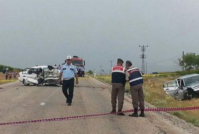 Katliam gibi trafik kazası: 6 ölü, 3 yaralı
