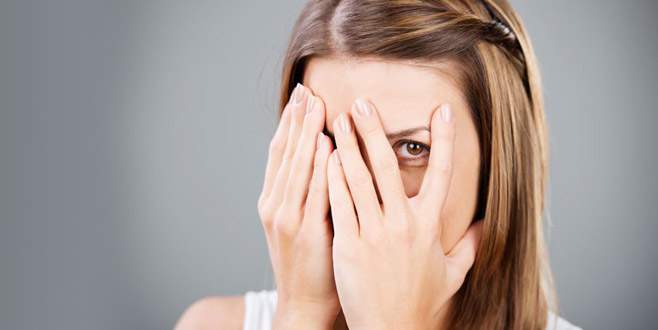 Utangaçlık hayatı olumsuz etkiliyor