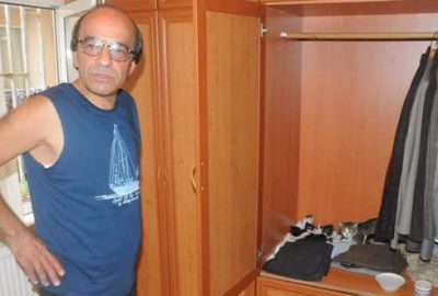 Gardırobundaki kedileri bir ay sonra fark etti