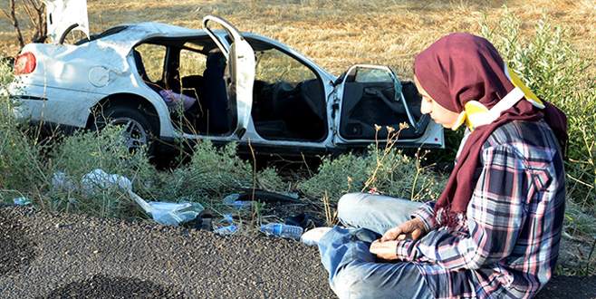 Kazada yaralanan annenin feryadı yürekleri sızlattı