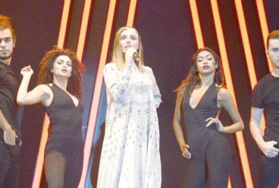 Gülşen’i zor tuttular!