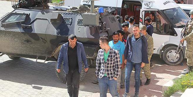 Türkiye’ye yasa dışı girmeye çalışan 975 kişi yakalandı