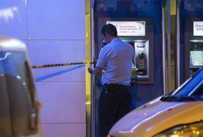 ATM cihazına para transferi sırasında 400 bin lirayı çaldılar