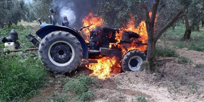 Bursa’da zeytin sularken traktörü yandı