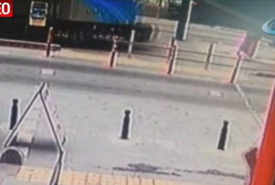 Tramvay kadına böyle çarptı