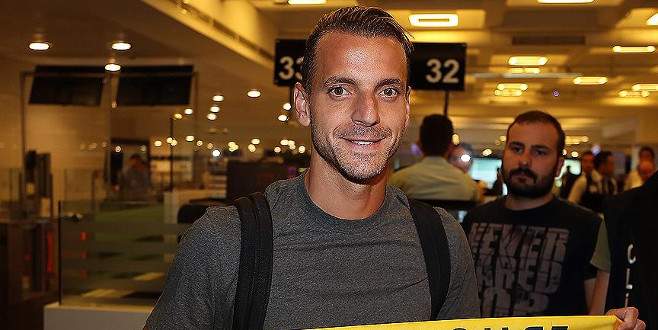 Fenerbahçe’ye 6 yıl sonra İspanyol santrfor